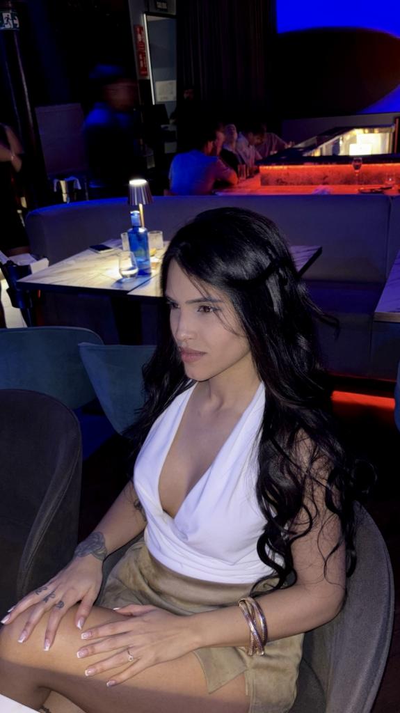 Chica busca chico en Granada: 