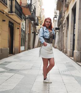 624063336: Chica busca chico en Gerona