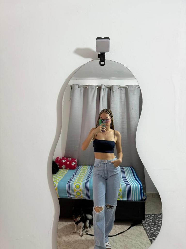 633976317: Chica busca chico en Asturias